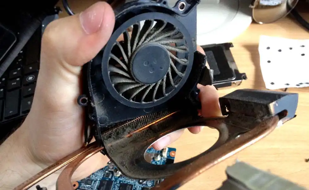 Чистка ноутбука HP от пыли в Новочебоксарске | Замена термопасты