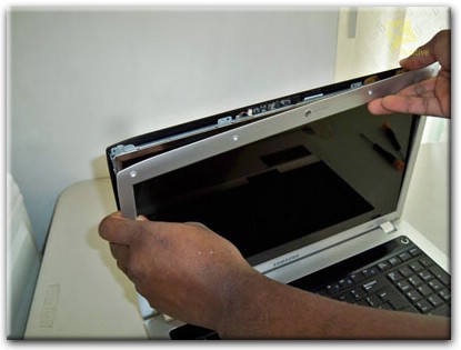 Замена экрана ноутбука Samsung в Новочебоксарске